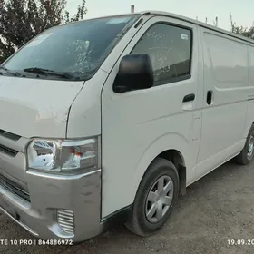 Toyota Hiace 2025