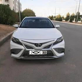 Toyota Camry 2020