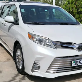 Toyota Sienna 2019