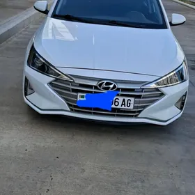 Hyundai Elantra 2020
