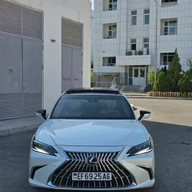Lexus ES 350 2025