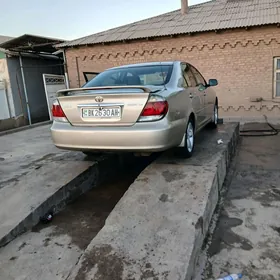 Toyota Camry 2004