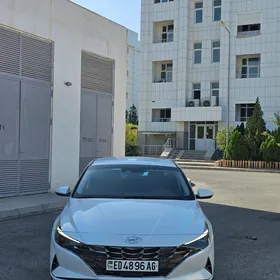 Hyundai Elantra 2021