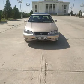 Toyota Camry 1999