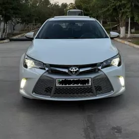 Toyota Camry 2017