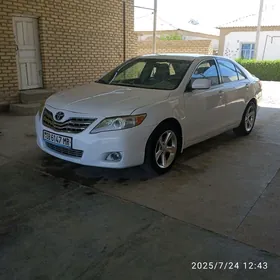 Toyota Camry 2010