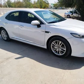 Toyota Camry 2020