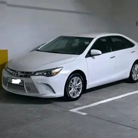 Toyota Camry 2016