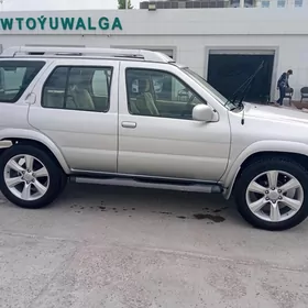 Nissan Pathfinder 2002