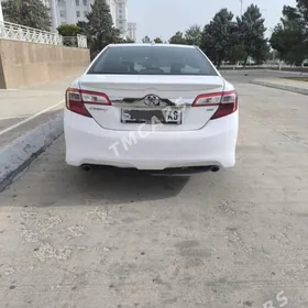Toyota Camry 2014