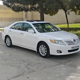 Toyota Camry 2011