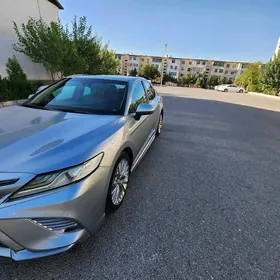 Toyota Camry 2018