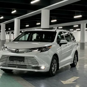 Toyota Sienna 2022