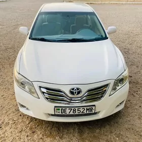 Toyota Camry 2010