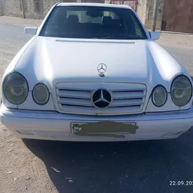Mercedes-Benz E320 1996
