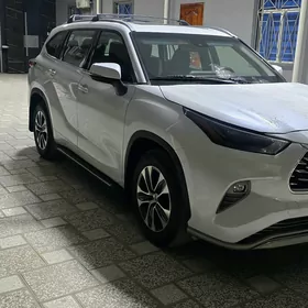 Toyota Highlander 2022