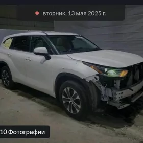 Toyota Highlander 2022