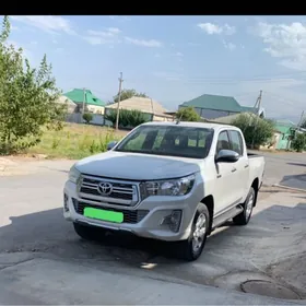 Toyota Hilux 2018