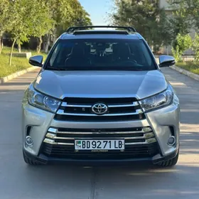 Toyota Highlander 2017