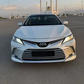 Toyota Camry 2023