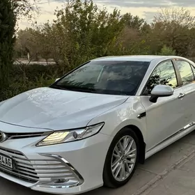 Toyota Camry 2020