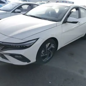 Hyundai Elantra 2025