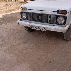 Lada Niva 1988