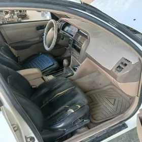 Toyota Avalon 1996