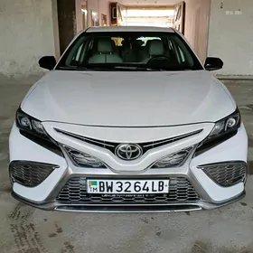 Toyota Camry 2020
