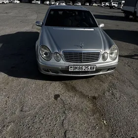 Mercedes-Benz E320 2003
