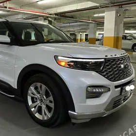 Ford Explorer 2023