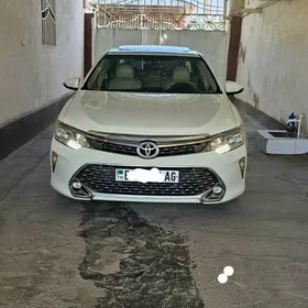 Toyota Camry 2015