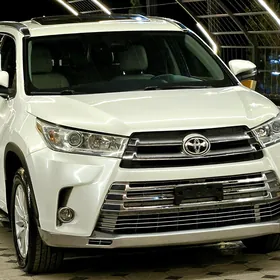 Toyota Highlander 2018