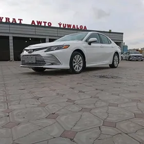 Toyota Camry 2020