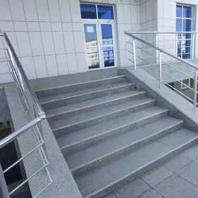 Gurtly 1etaž pomişenŷe 240m²