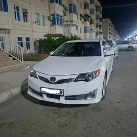 Toyota Camry 2013