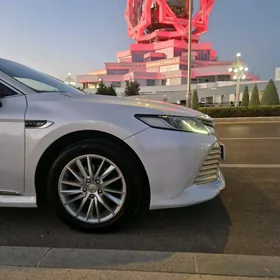 Toyota Camry Hybrid 2020