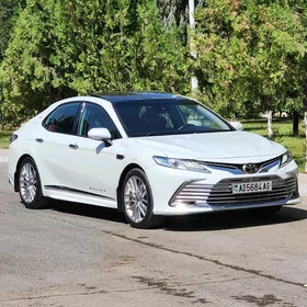 Toyota Camry 2020