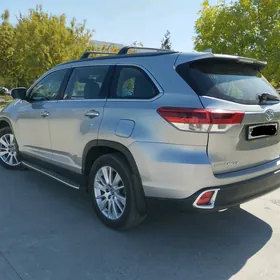 Toyota Highlander 2019