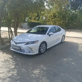 Toyota Camry 2020