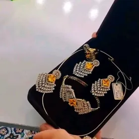 gyzyl cayylan kamplekt kumus