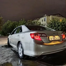 Toyota Camry 2014