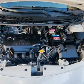 Toyota Yaris 2011