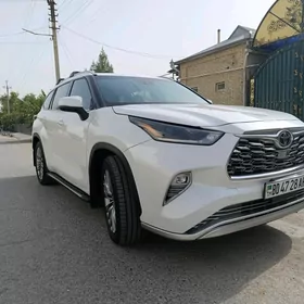 Toyota Highlander 2022