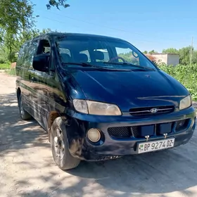 Hyundai Staria 1999