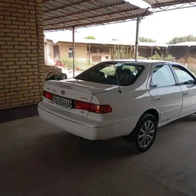 Toyota Camry 2001