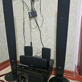 Domașny kinoteatr LG