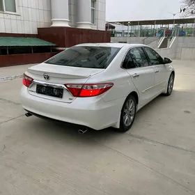 Toyota Camry 2017