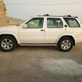 Nissan Pathfinder 2001