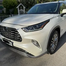 Toyota Highlander 2022